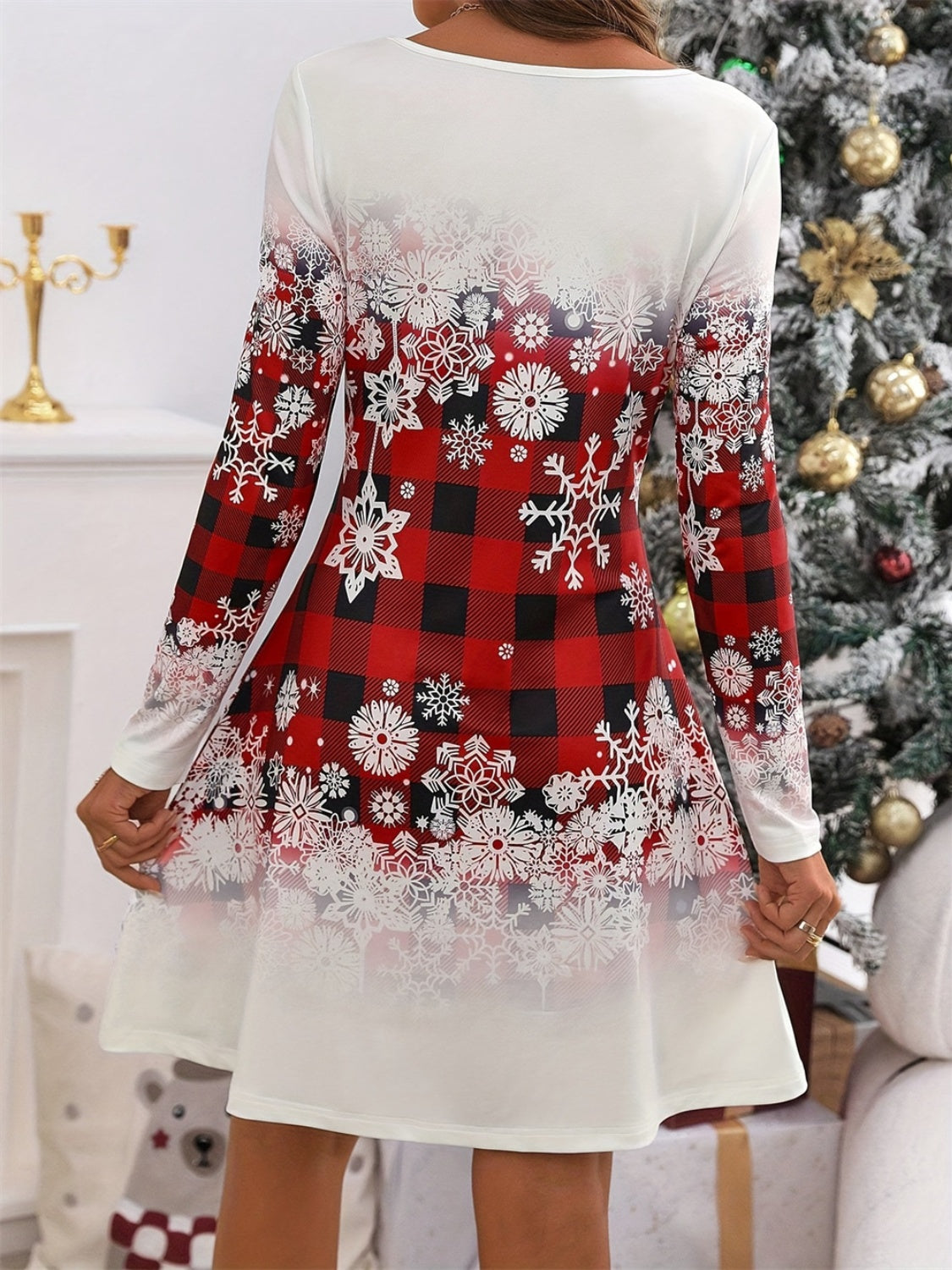 Snowflakes Plaid Round Neck Long Sleeve Dress